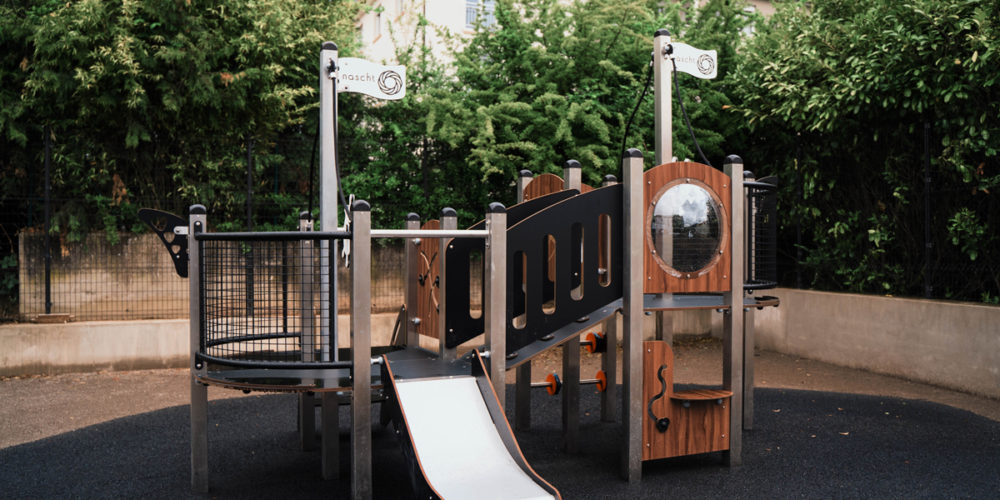 Crèche Nascht Artcile Le jeu extérieur | Image d'un terrain de jeux